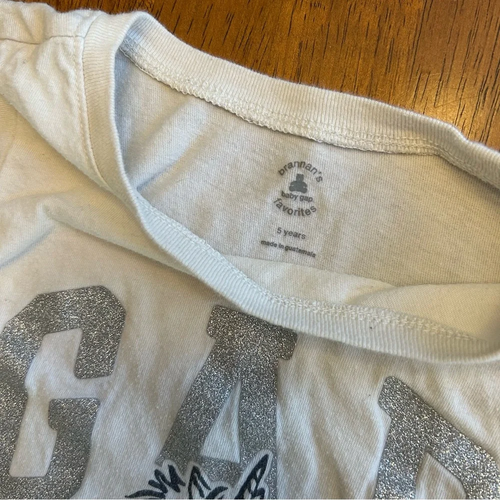 GAP Unicorn Sparkly Logo Long Sleeve Graphic Tee White Shirt Girls Size 5